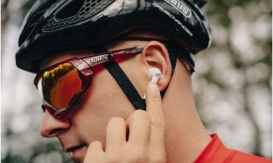 Cum pornești căștile wireless? Ghid pas cu pas