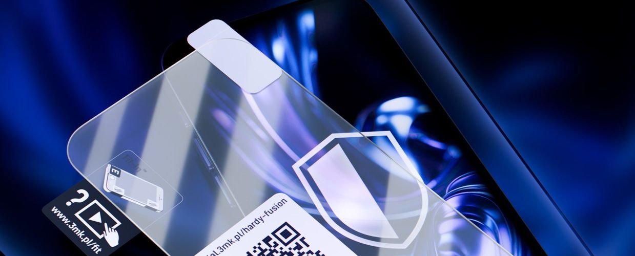 Ce folie de protecție pentru telefon să alegi – sticlă securizată sau hibridă?